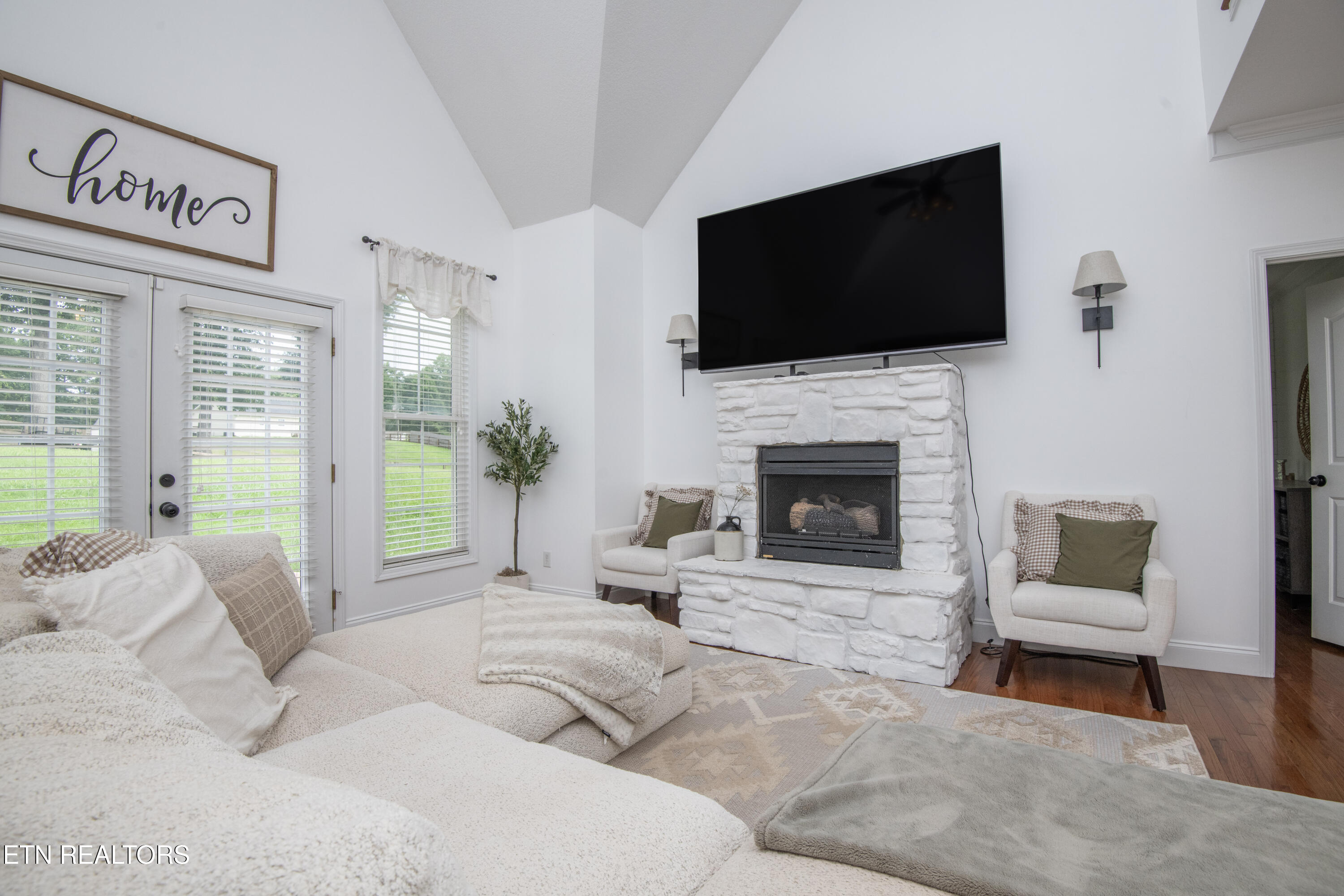 175 South Glen Road Maynardville, TN 37807 - Photo 4 of 60 living 1