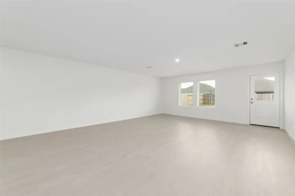 $2,400 | 6330 Breakaway Grv Drive, Katy, TX 77493