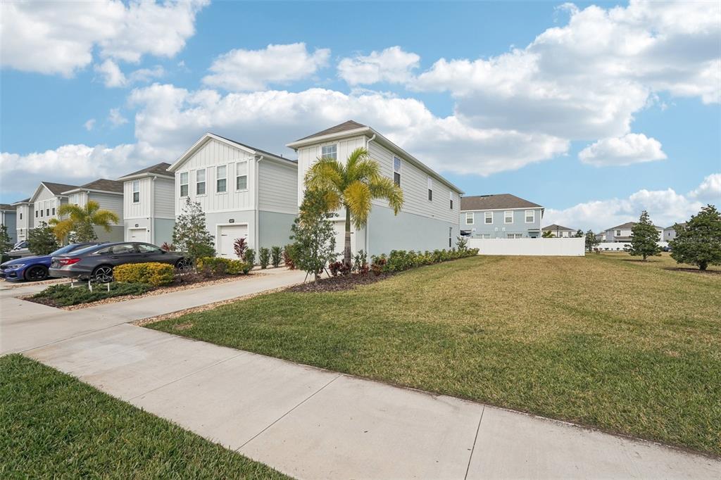 14229 Crimson Avenue Lakewood Ranch, FL 34211 - Photo 29 of 30