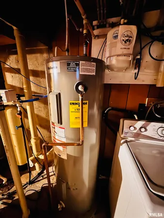 $119,000 | 105 Arlington Drive, Macomb, IL 61455