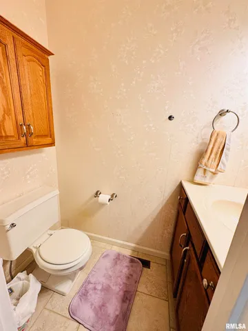 $119,000 | 105 Arlington Drive, Macomb, IL 61455