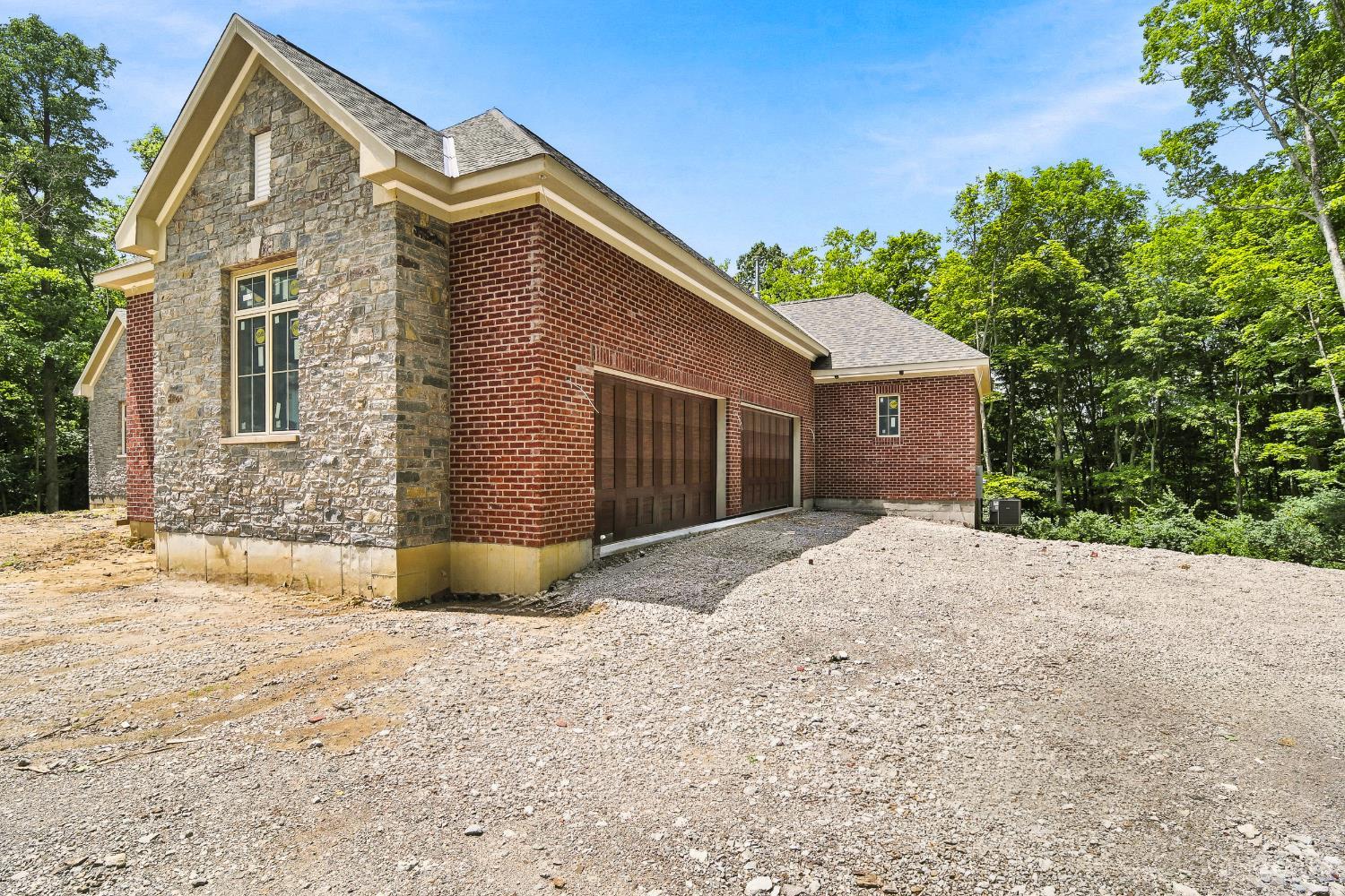 568 Locust Run Road Cincinnati, OH 45245 - Photo 4 of 65