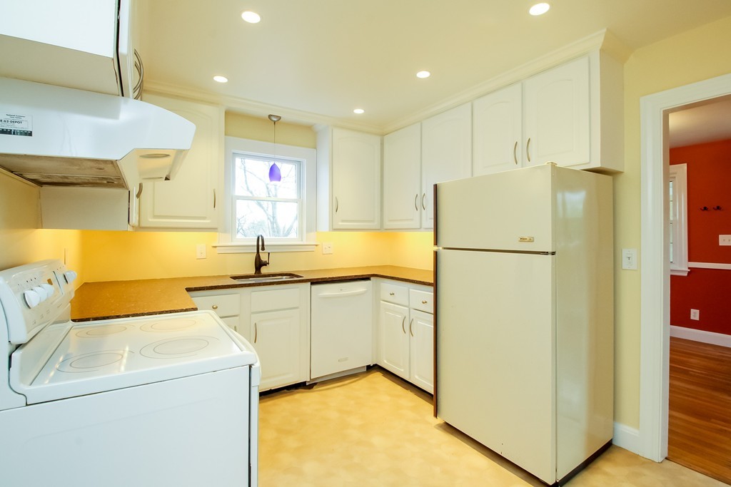 28 Seneca Road Winchester, MA 01890 - Photo 11 of 27 Gallery Image 11