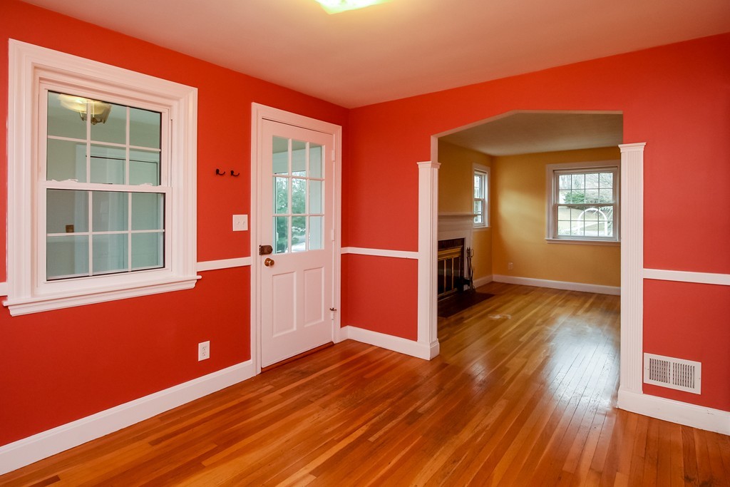 28 Seneca Road Winchester, MA 01890 - Photo 6 of 27 Gallery Image 6