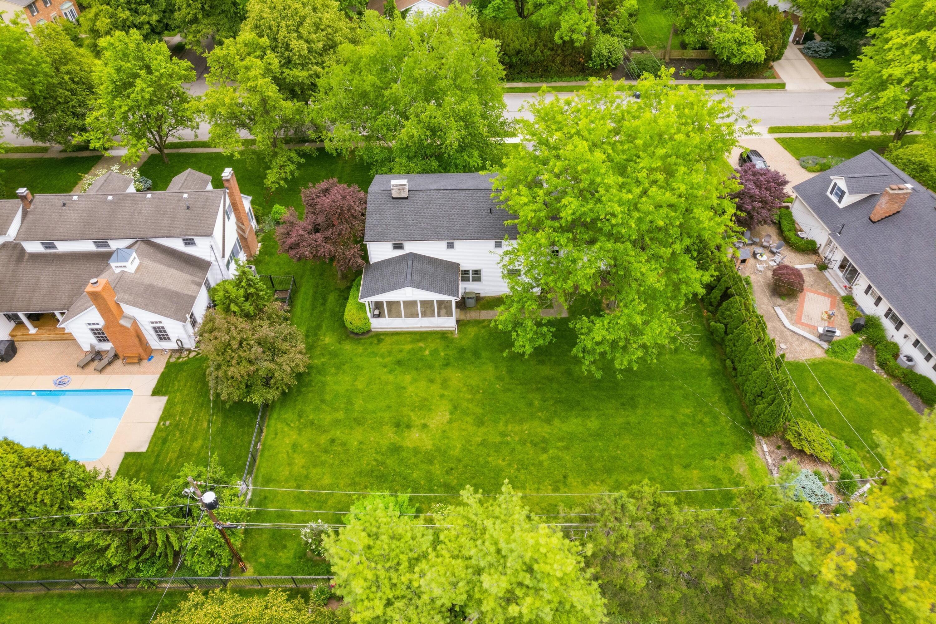 2810 Brackley Road Upper Arlington, OH 43220 - Photo 21 of 27