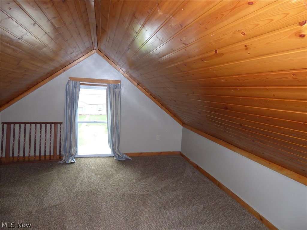 6574 Ridge Road Wadsworth, OH 44281 - Photo 24 of 35 Spacious bonus room on 2nd floor can be used as an office or 4th bedroom!