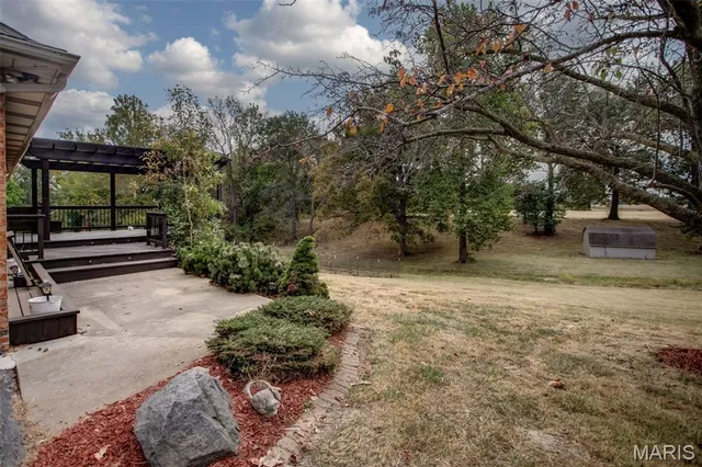 $410,000 | 4988 White Deer Lane, Brighton, IL 62012