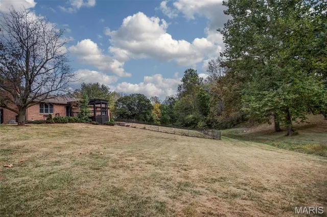 $410,000 | 4988 White Deer Lane, Brighton, IL 62012