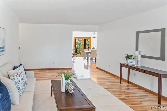 $410,000 | 4988 White Deer Lane, Brighton, IL 62012