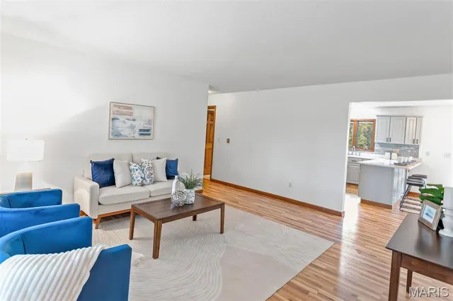 $410,000 | 4988 White Deer Lane, Brighton, IL 62012