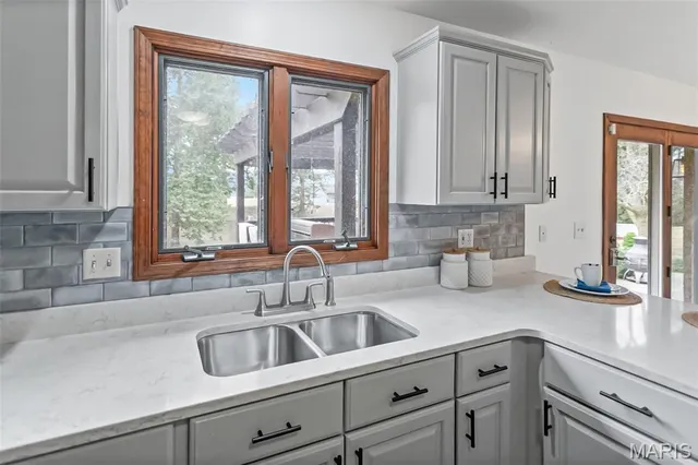 $410,000 | 4988 White Deer Lane, Brighton, IL 62012