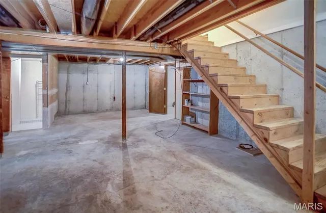 $410,000 | 4988 White Deer Lane, Brighton, IL 62012