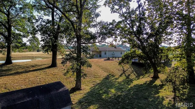 $410,000 | 4988 White Deer Lane, Brighton, IL 62012