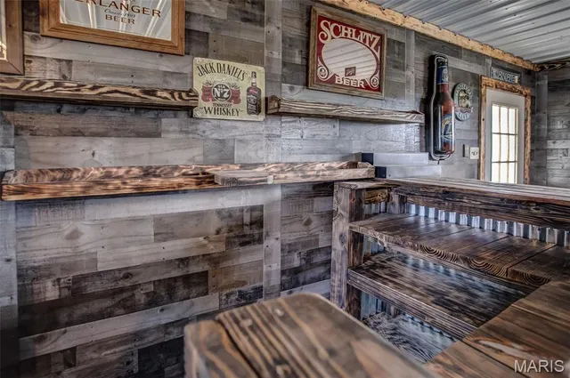 $410,000 | 4988 White Deer Lane, Brighton, IL 62012