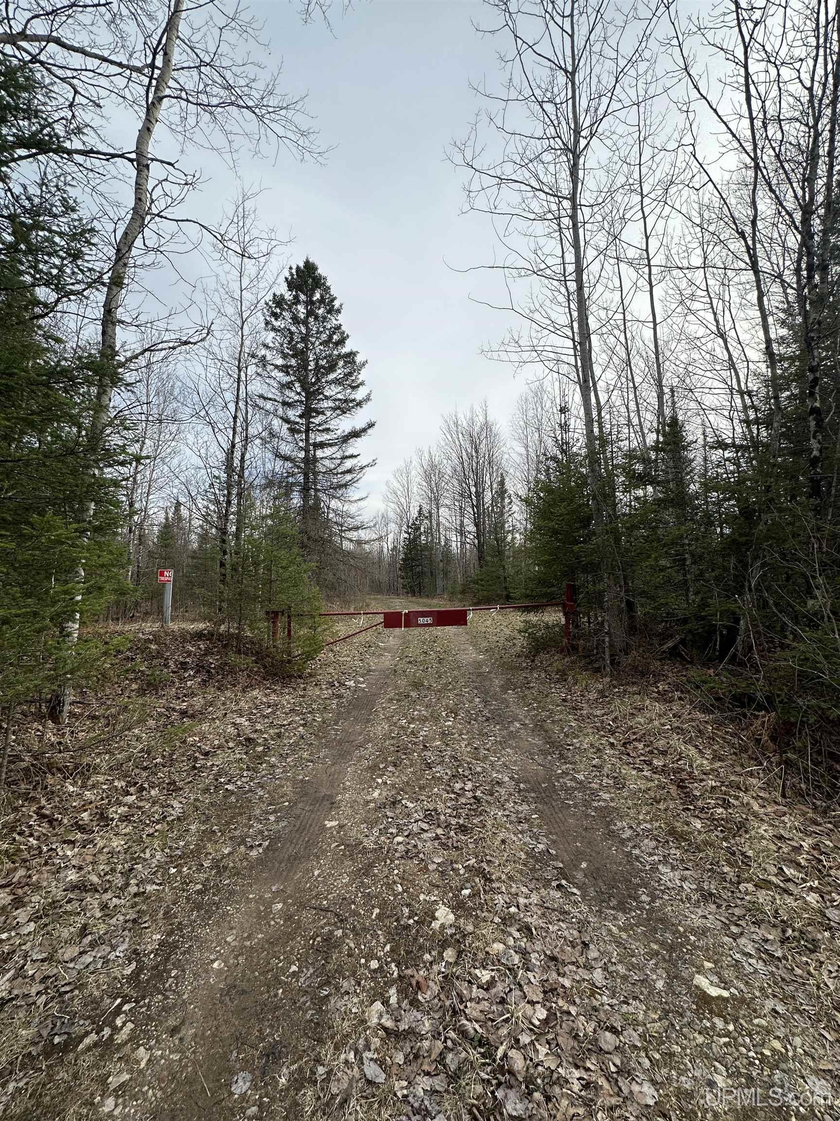 5045 27.5 Road Gladstone, MI 49837 - Photo 1 of 35 Gallery Image 1