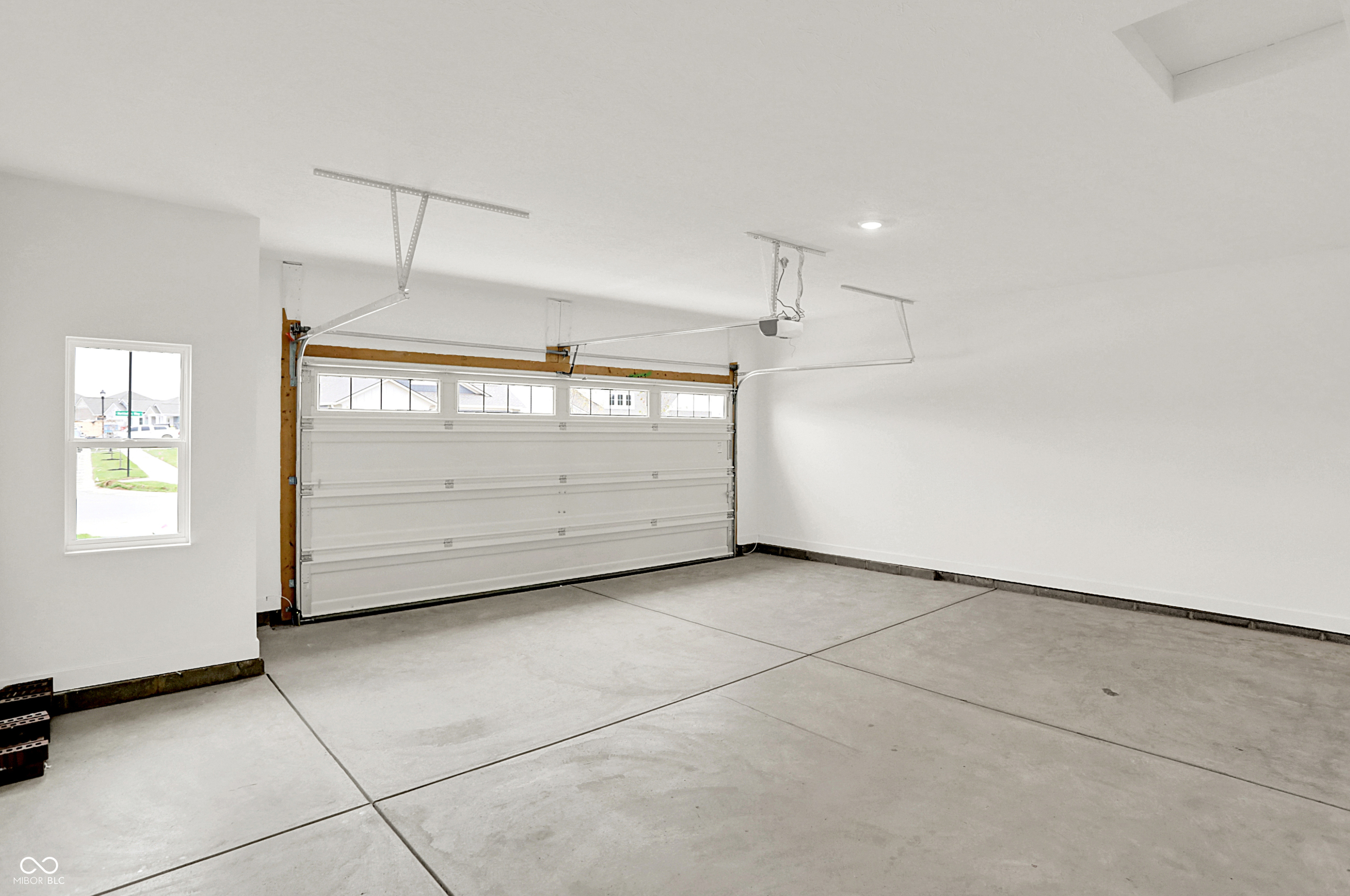 5351 Nettleton Way Avon, IN 46123 - Photo 32 of 37