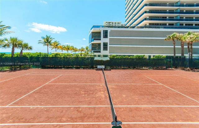 a view of a tennis court