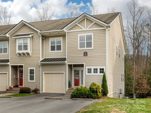 $299,000 | 40 Foxden Drive, Unit 204, Fletcher, NC 28732