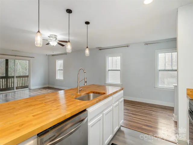 $299,000 | 40 Foxden Drive, Unit 204, Fletcher, NC 28732