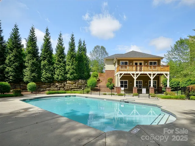 $299,000 | 40 Foxden Drive, Unit 204, Fletcher, NC 28732