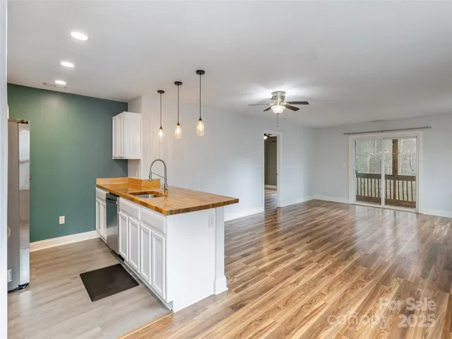 $299,000 | 40 Foxden Drive, Unit 204, Fletcher, NC 28732