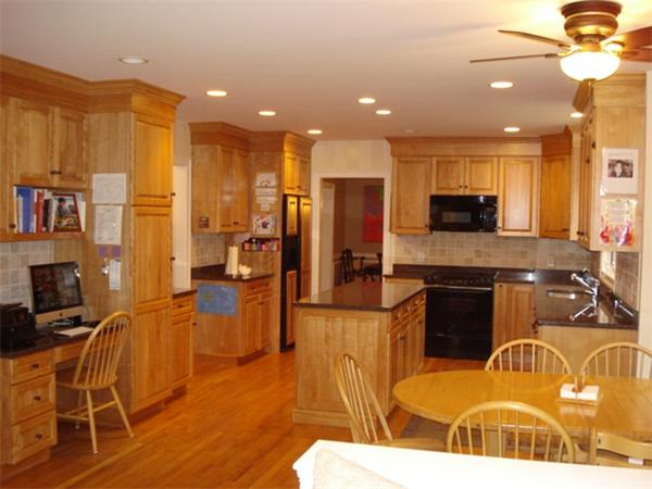 202 Valley Road Needham, MA 02492 - Photo 8 of 20 Gallery Image 8