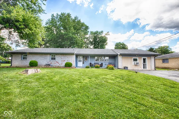 $319,000 | 609 Carolyne Street, Martinsville, IN 46151