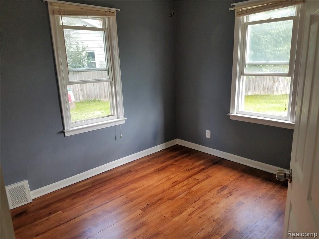 4501 Red Arrow Road Flint, MI 48507 - Photo 20 of 41