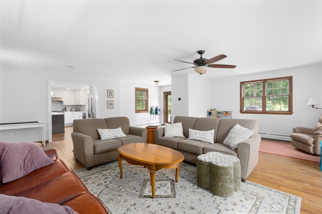257 Shannock Road South Kingstown, RI 02879 - Photo 15 of 48