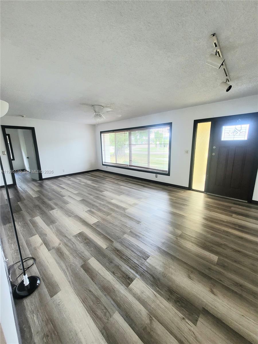 22028 Acapulco Court Boca Raton, FL 33428 - Photo 7 of 34