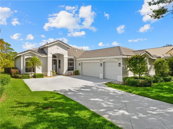 $950,000 | 5513 Southeast Forest Glade Trail, Hobe Sound, FL 33455