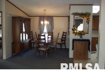 9530 East Meadows Road Mount Vernon, IL 62864 - Photo 3 of 7