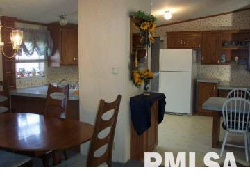 9530 East Meadows Road Mount Vernon, IL 62864 - Photo 6 of 7