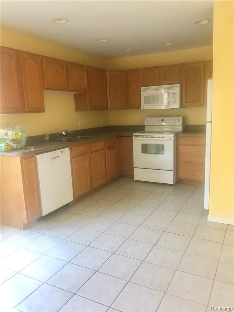 1400 West State Road Lansing, MI 48906 - Photo 7 of 12 IMG_6798.JPG