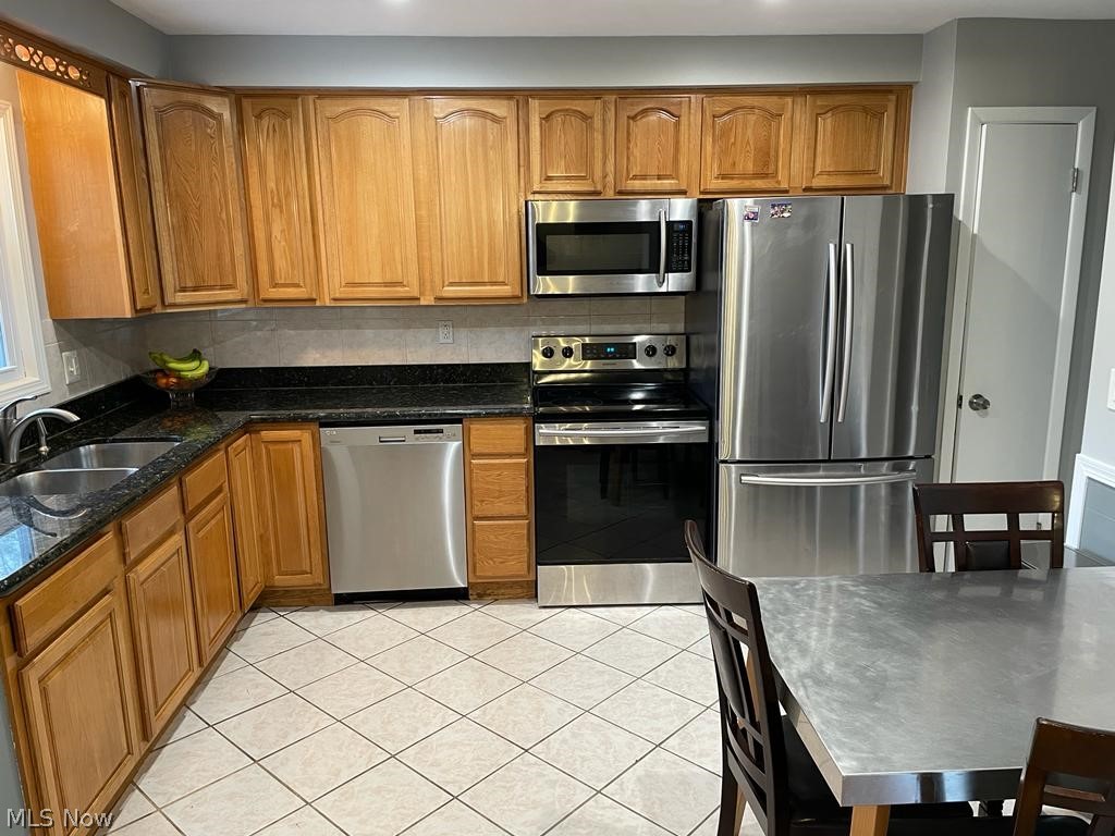 6579 Longridge Road Cleveland, OH 44124 - Photo 2 of 16 Gallery Image 2