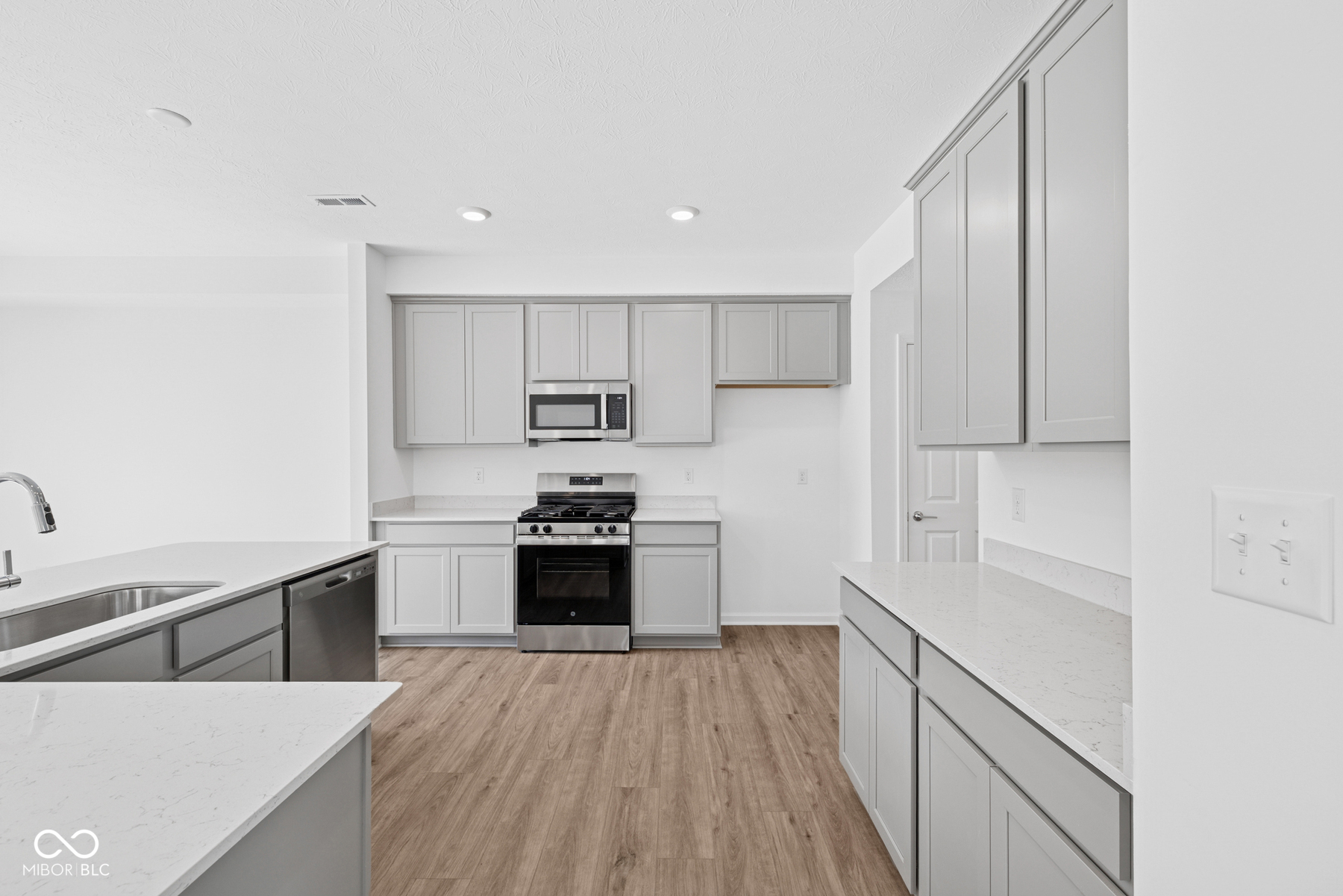 12617 Morning Rdg Way, Unit 1801 Noblesville, IN 46060 - Photo 5 of 26