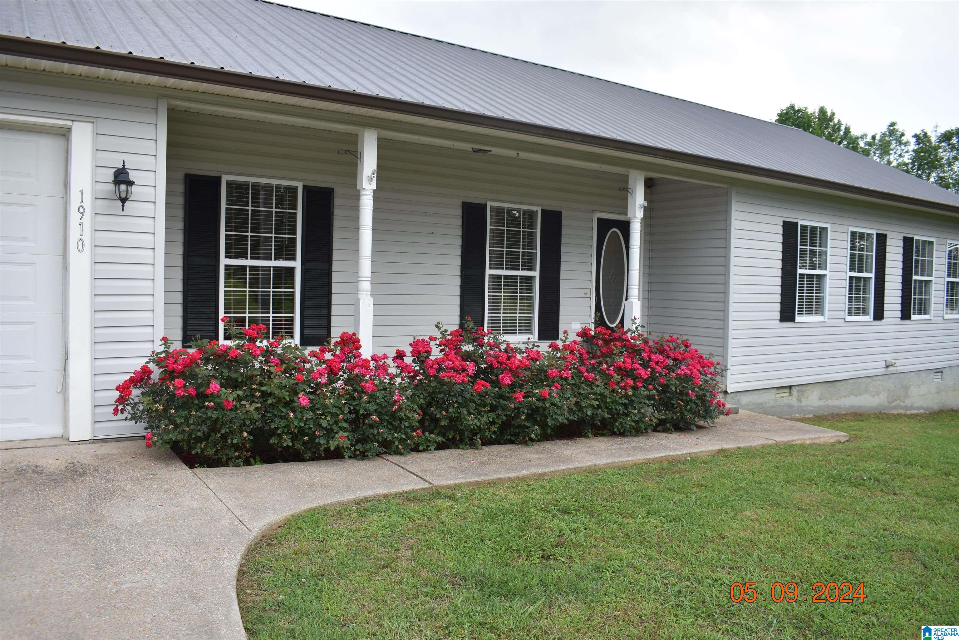 1910 Blooming Grove Road Jasper, AL 35504 - Photo 3 of 37