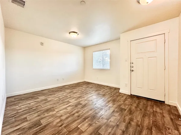 $2,100 | 21155 Gosling Road, Unit 6C, Spring, TX 77388