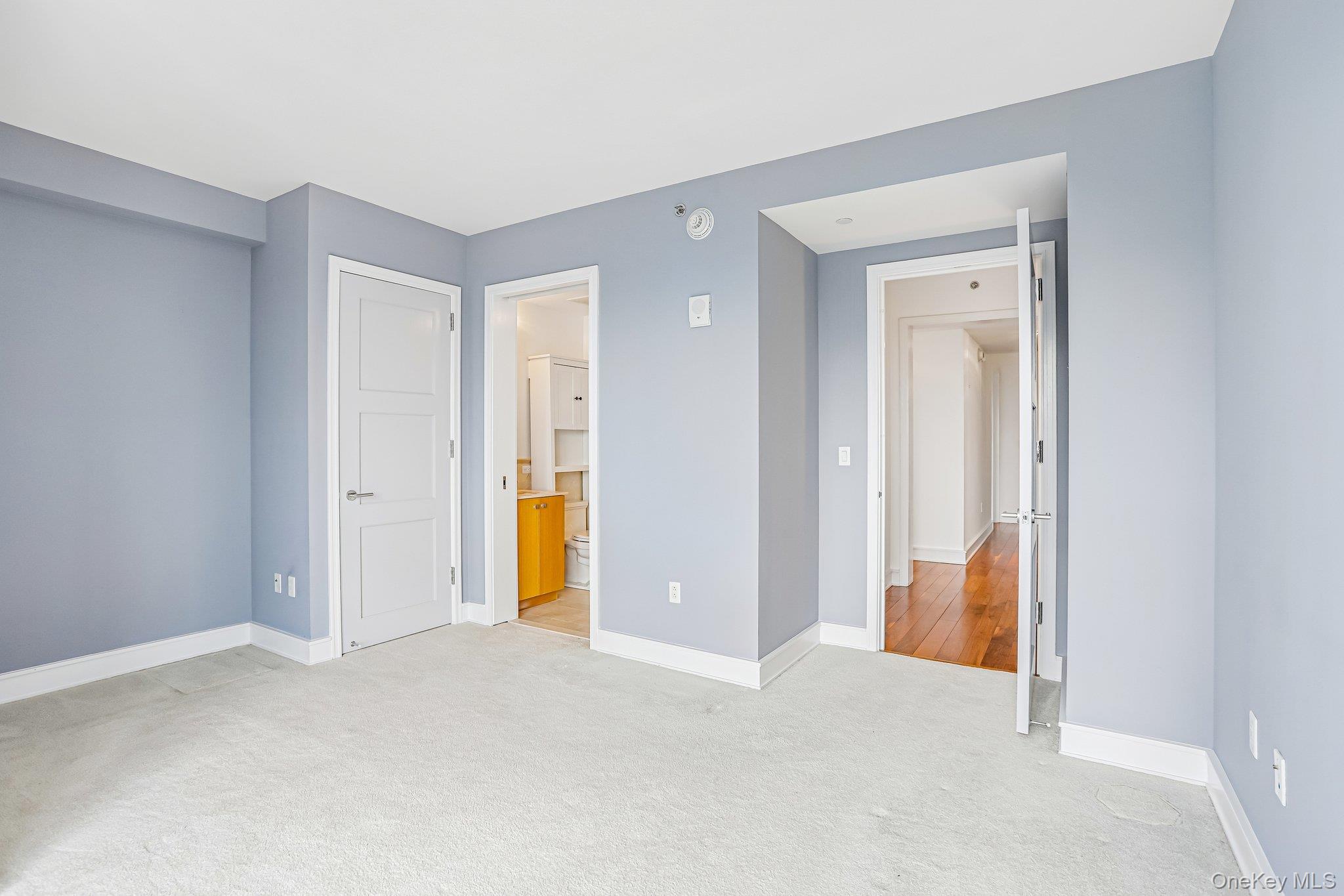 1 Renaissance Square, Unit 25G White Plains, NY 10601 - Photo 13 of 22 Second Bedroom with Bath