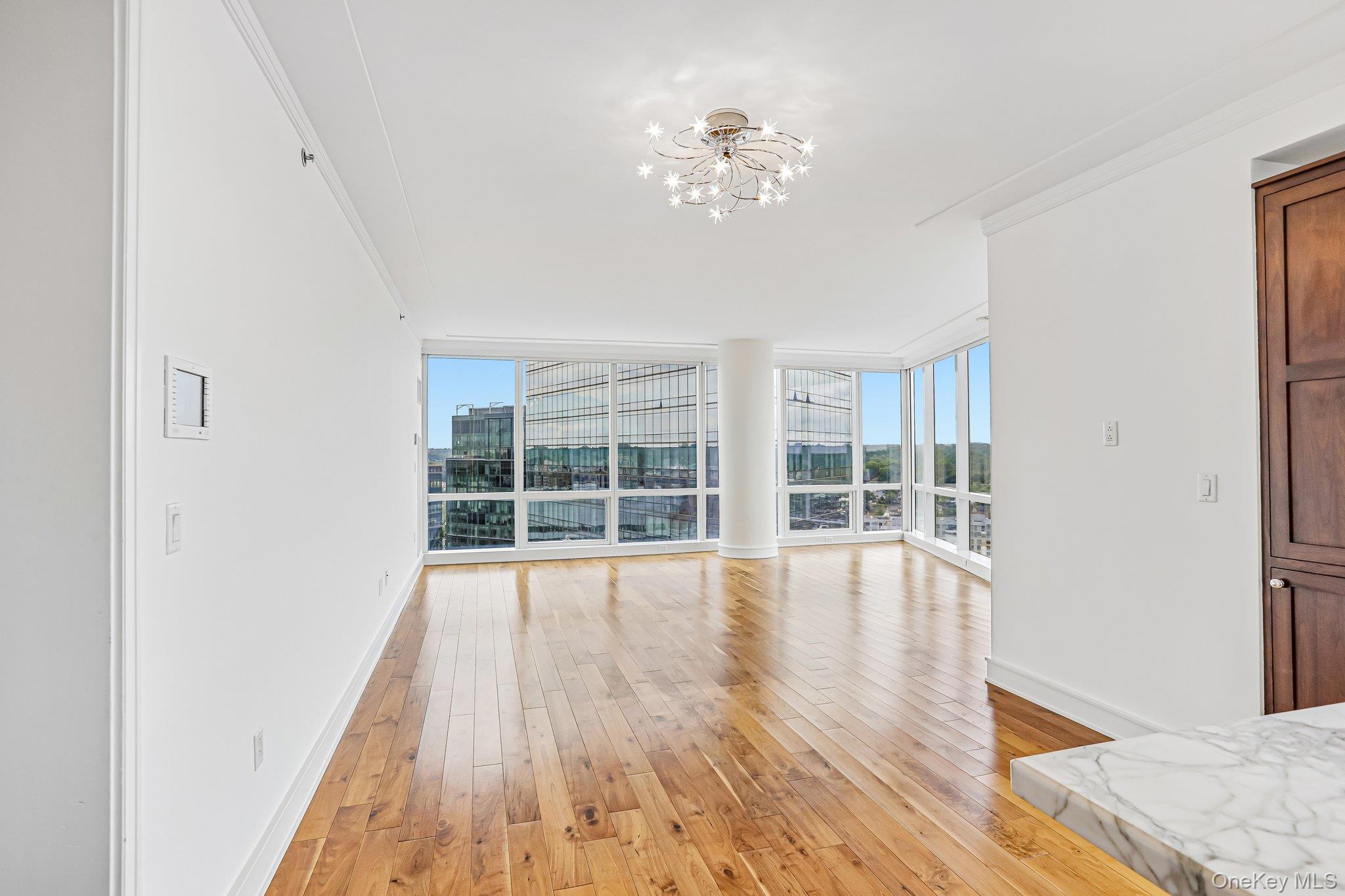 1 Renaissance Square, Unit 25G White Plains, NY 10601 - Photo 7 of 22 Dining area