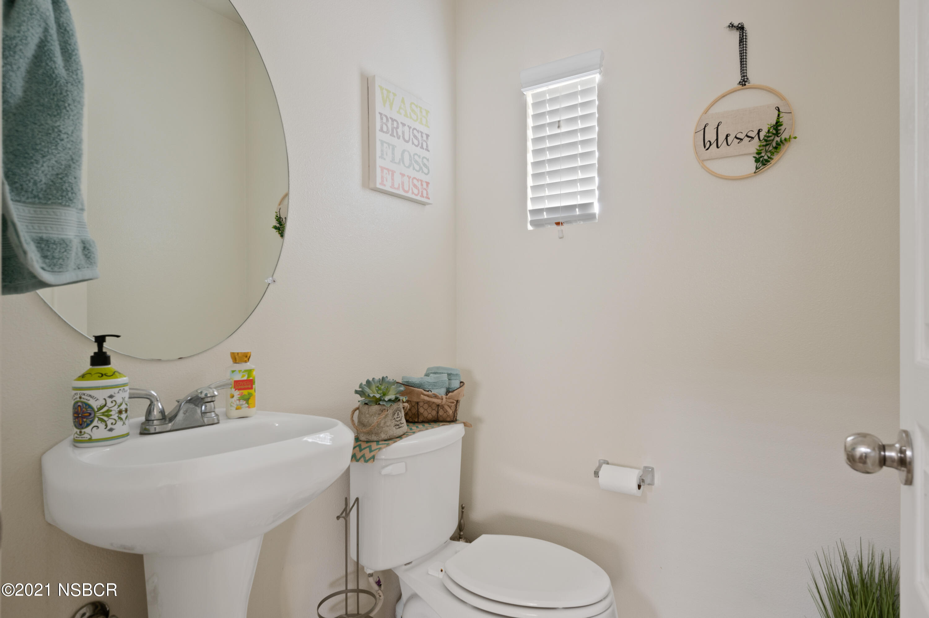 2229 Meridian Way Lompoc, CA 93436 - Photo 5 of 17 2229 Meridian Way-6