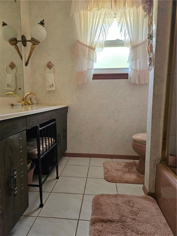 412 Cole Road Sarver, PA 16055 - Photo 31 of 48 a living room with a couch and a table