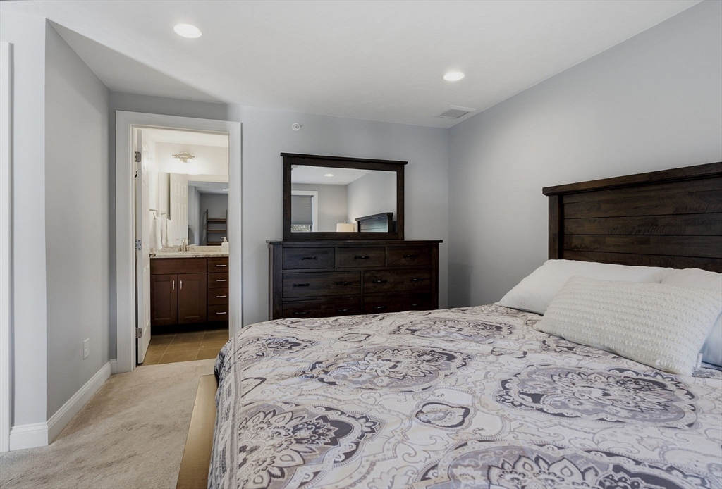 161 Broad Street, Unit 2 Hudson, MA 01749 - Photo 14 of 32