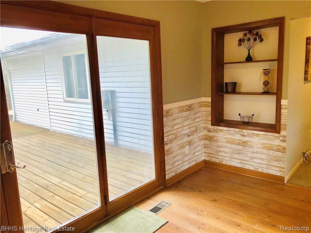 8490 Antcliff Road Howell, MI 48855 - Photo 10 of 30
