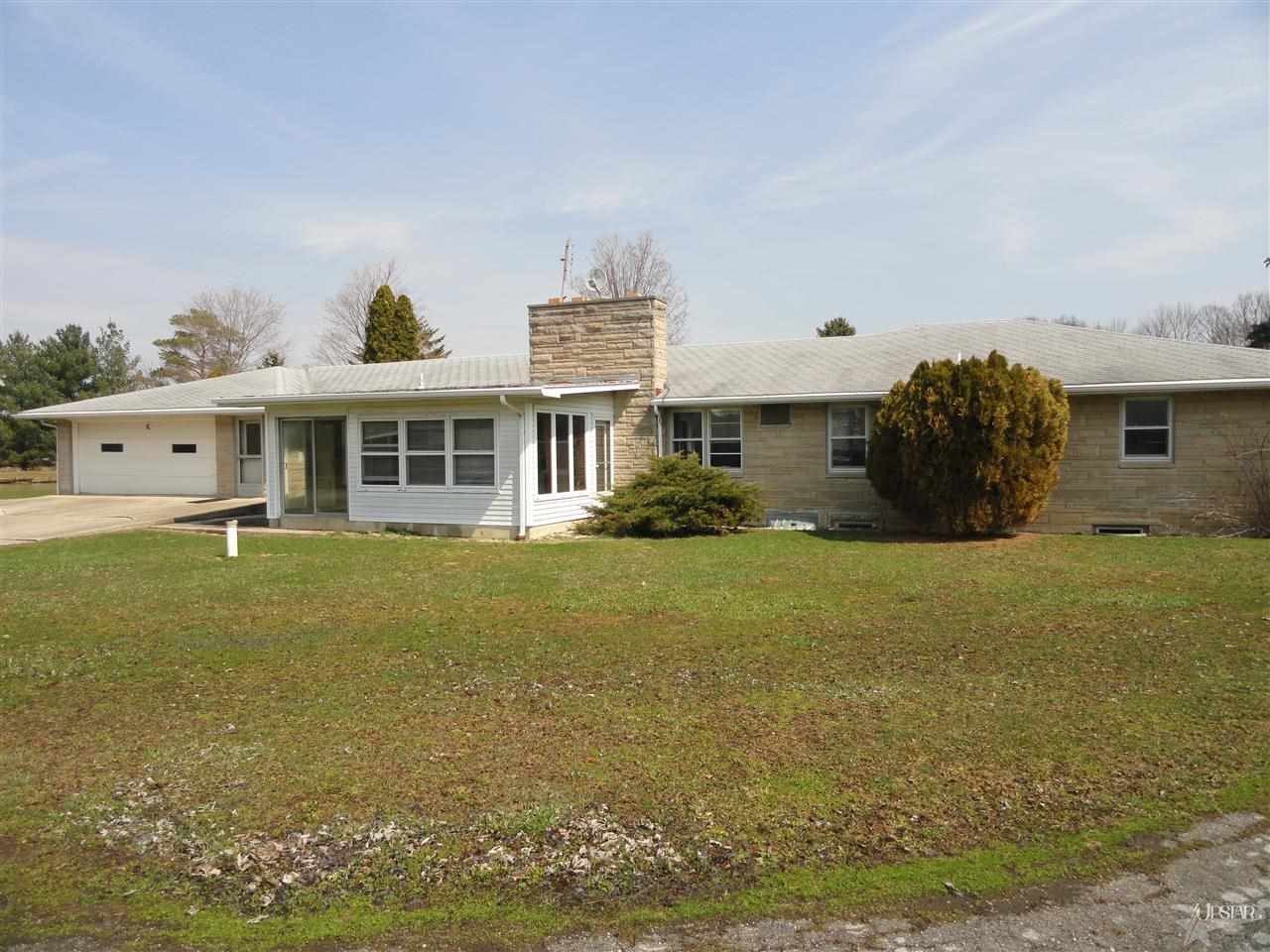 8222 Northwest Winchester Road Decatur, IN 46733 - Photo 2 of 20