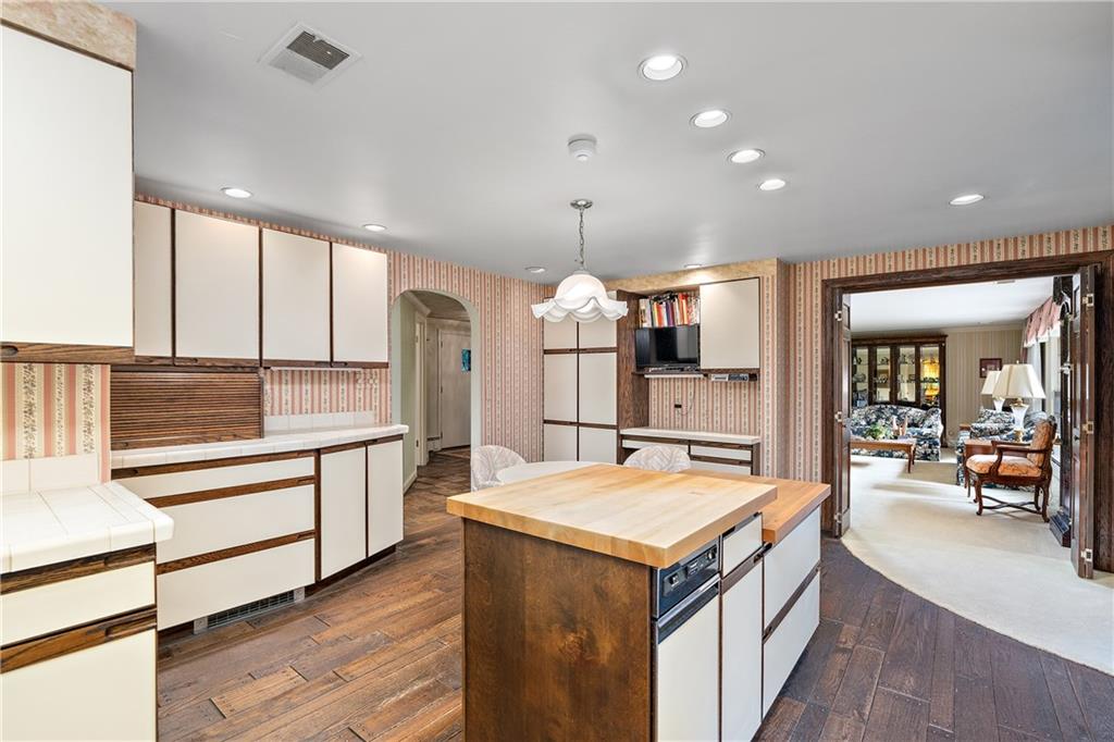 443 Belmont Road Butler, PA 16001 - Photo 6 of 25 Gallery Image 6