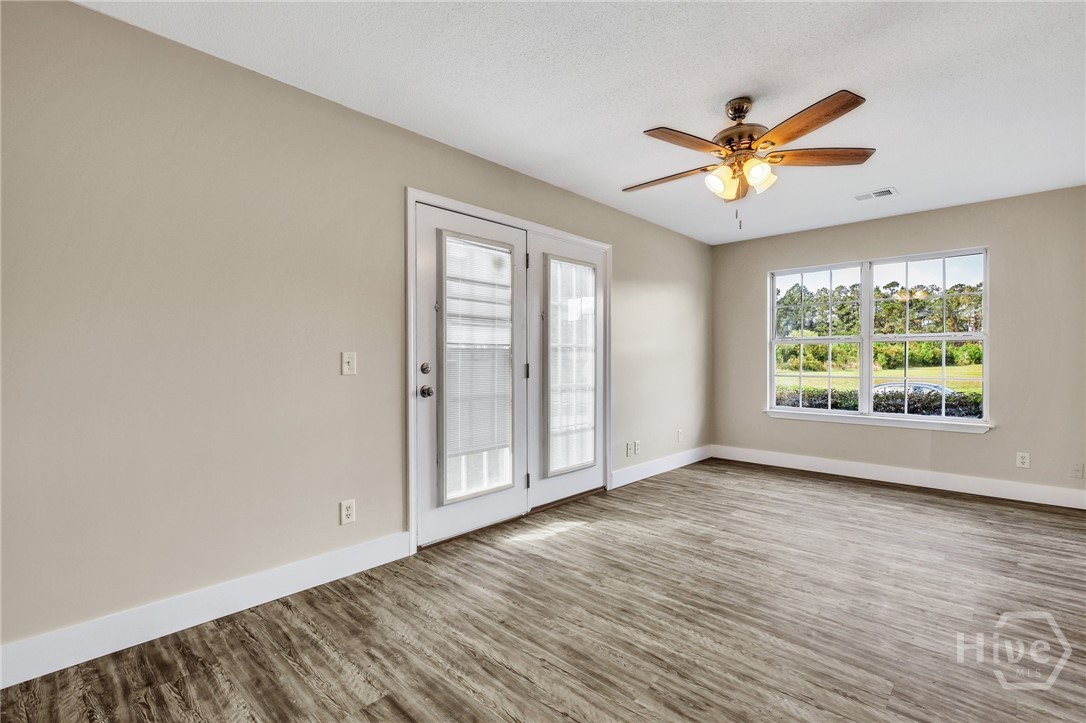 305 Rushing Street Richmond Hill, GA 31324 - Photo 11 of 31