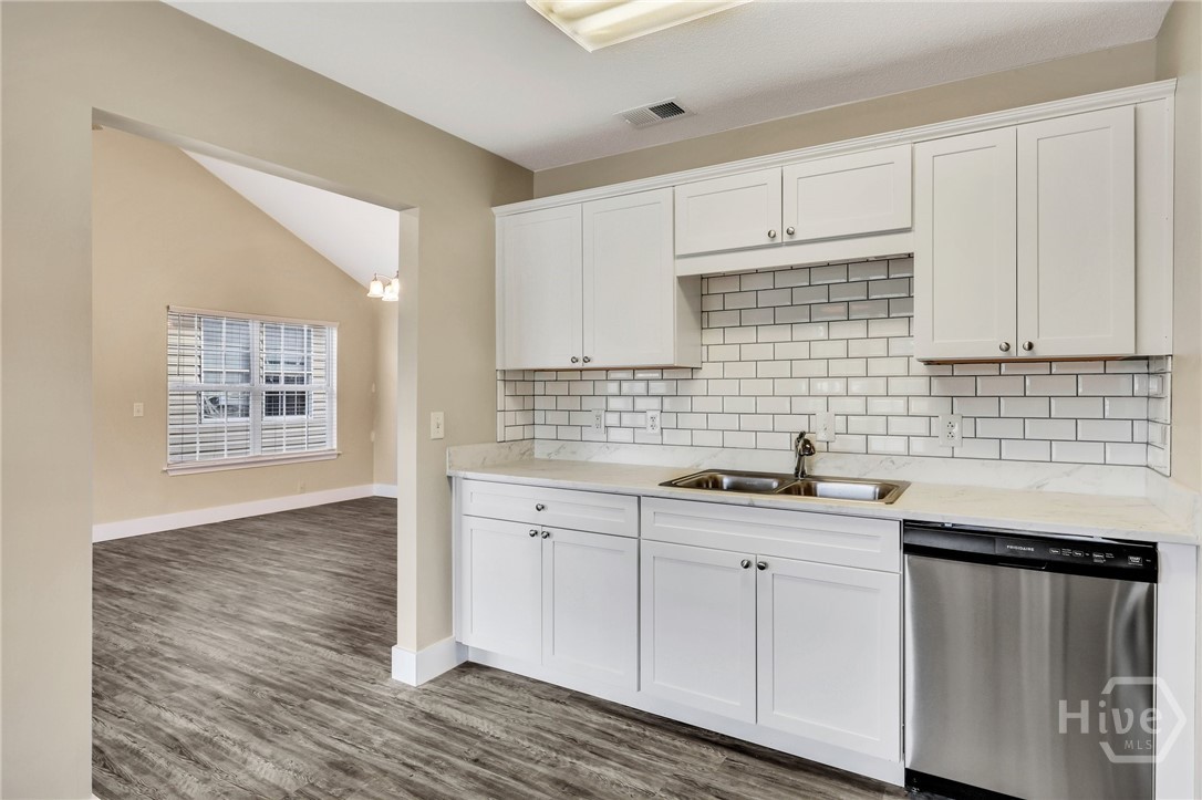 305 Rushing Street Richmond Hill, GA 31324 - Photo 8 of 31