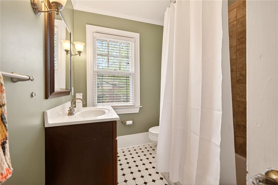 1036 Harvard Street Rochester, NY 14610 - Photo 23 of 35