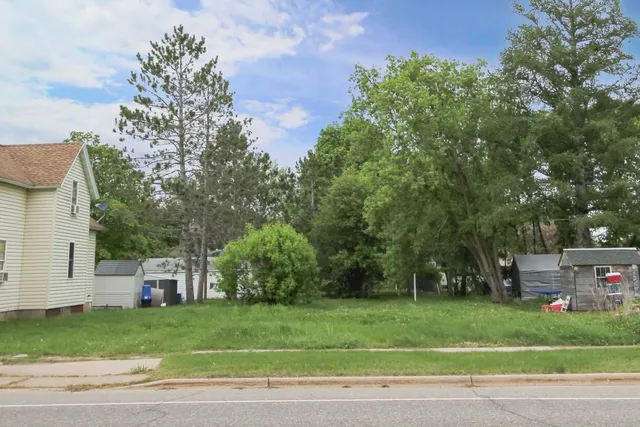 $9,000 | 206 Main Street East, Bertha, MN 56437